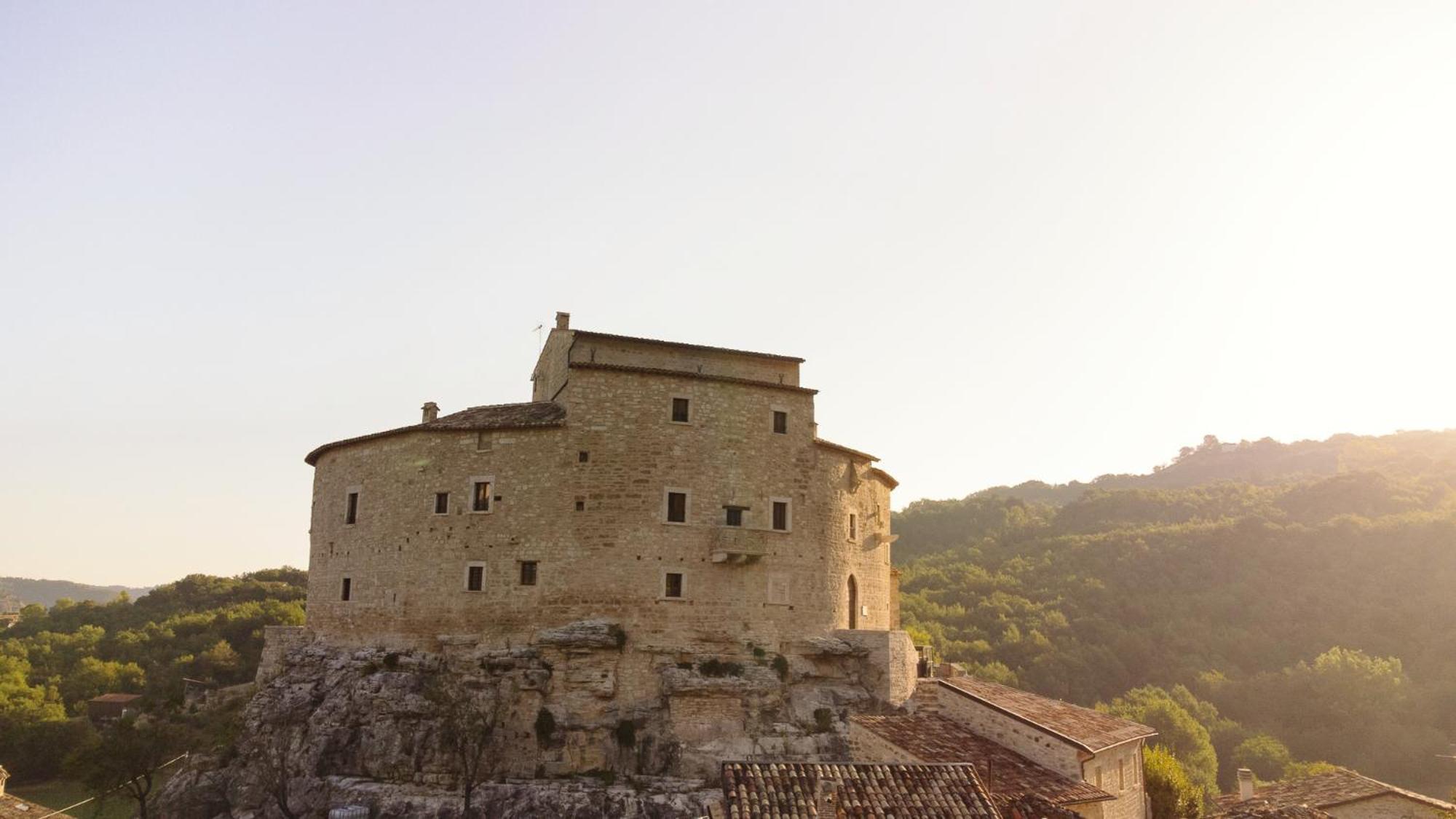 Hotel Castel Di Luco Acquasanta Terme Exterior foto